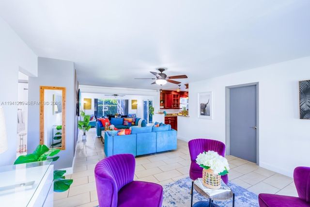 312 N Luna Ct, Hollywood, FL 33021