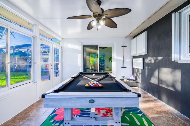 312 N Luna Ct, Hollywood, FL 33021