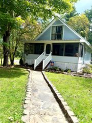 2697 Three Mile Highway, Newland, NC 28657