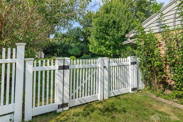 6109 Carnation Road, Dayton, OH 45449