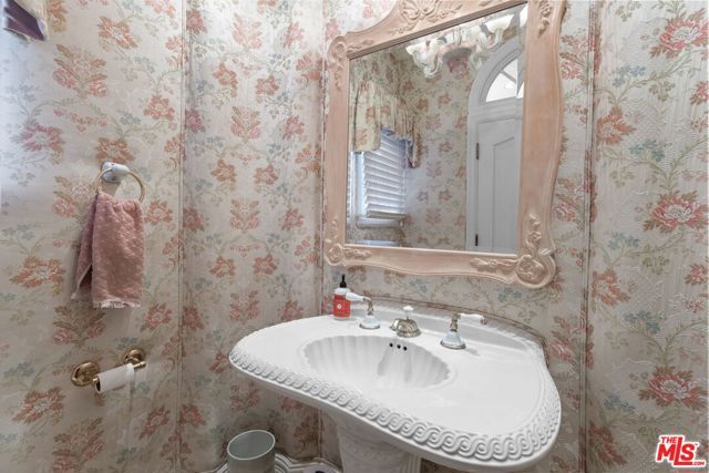 4548 Ellenboro Way, Woodland Hills (los Angeles), CA 91364