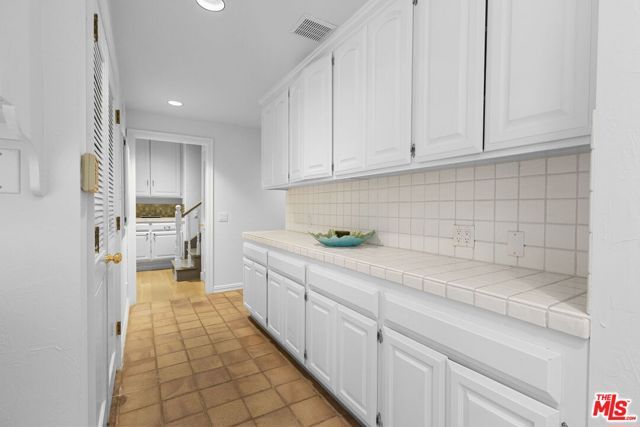 4548 Ellenboro Way, Woodland Hills (los Angeles), CA 91364