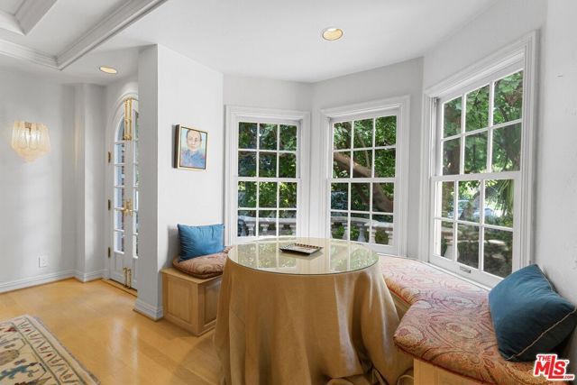 4548 Ellenboro Way, Woodland Hills (los Angeles), CA 91364