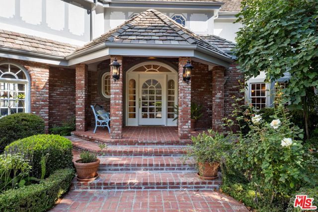 4548 Ellenboro Way, Woodland Hills (los Angeles), CA 91364