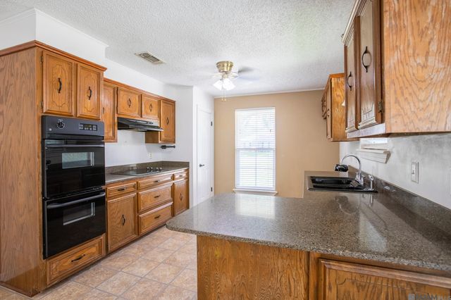 40119 Todd Dr, Prairieville, LA 70769