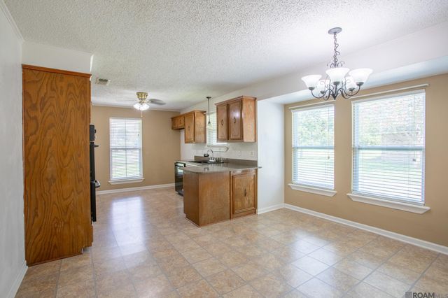 40119 Todd Dr, Prairieville, LA 70769