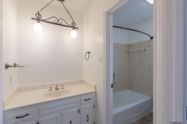 40119 Todd Dr, Prairieville, LA 70769