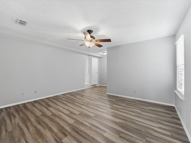 704 Land Of Goshen Drive, Springtown, TX 76082