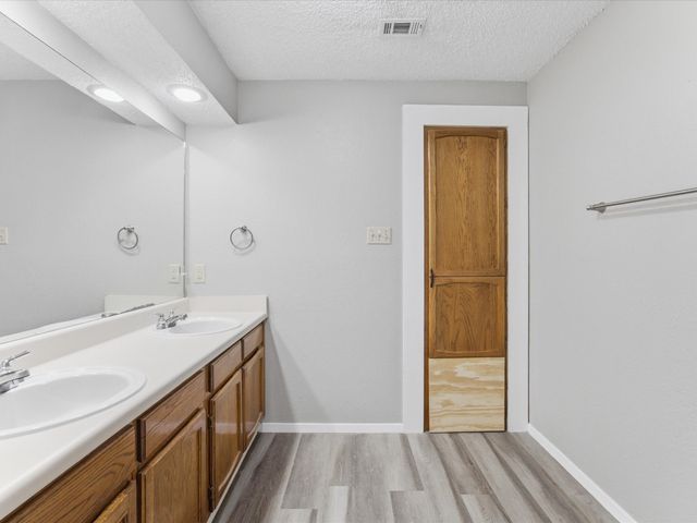 704 Land Of Goshen Drive, Springtown, TX 76082
