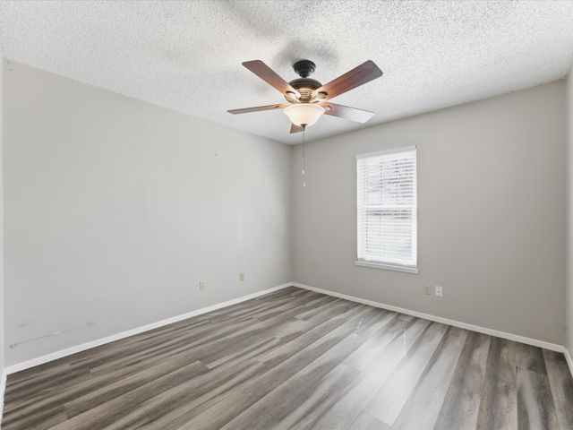 704 Land Of Goshen Drive, Springtown, TX 76082