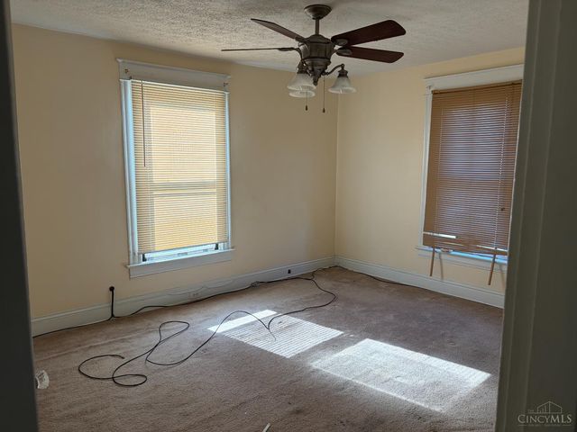 6404 Kennedy Avenue, Cincinnati, OH 45213