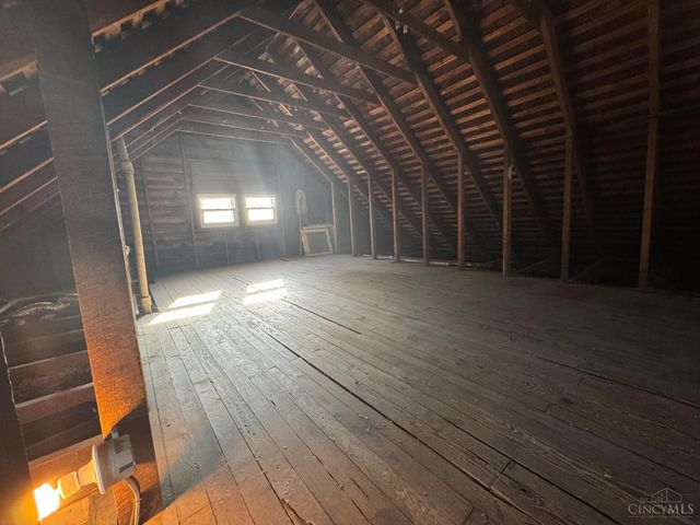 6404 Kennedy Avenue, Cincinnati, OH 45213