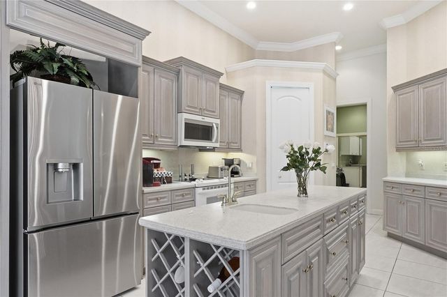 402 MACEWEN DRIVE, Osprey, FL 34229