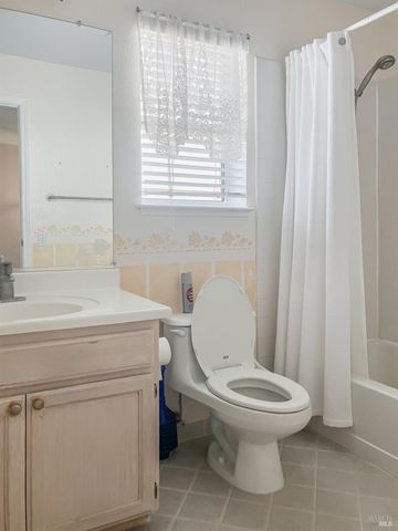 154 Outrigger Dr, Vallejo, CA 94591