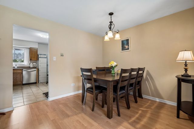 9364 Golf Road 2B, Des Plaines, IL 60016