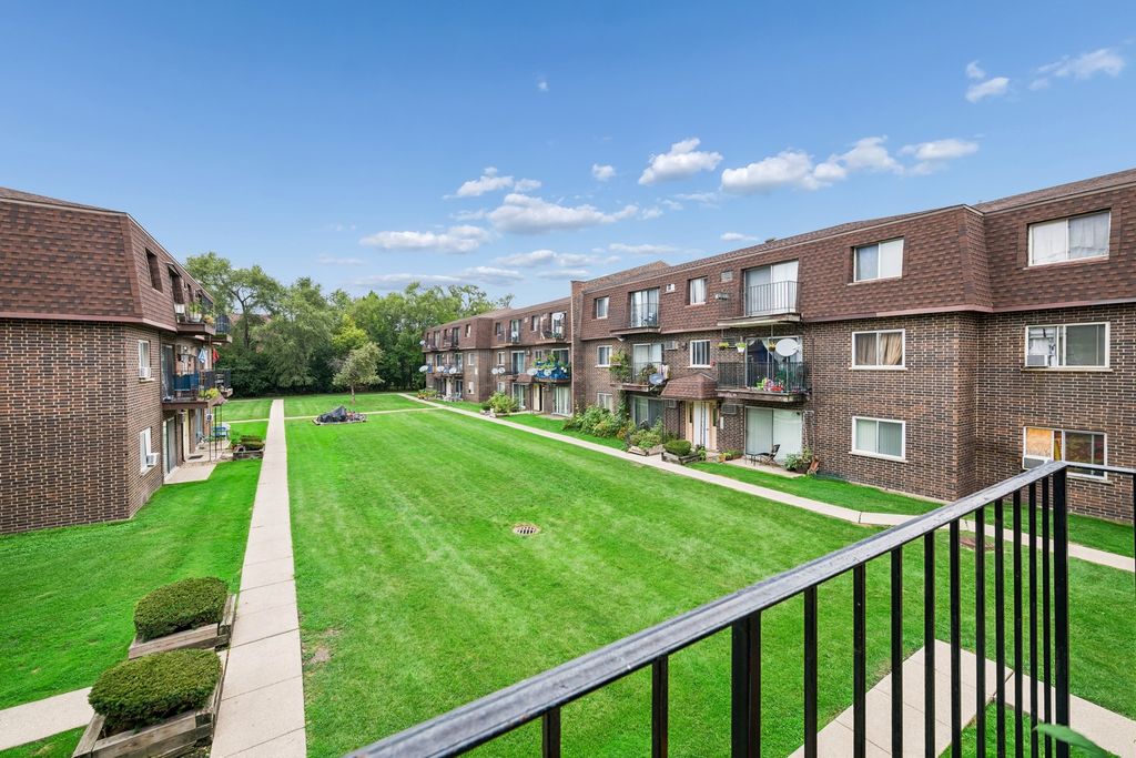 9364 Golf Road 2B, Des Plaines, IL 60016 — photo 4