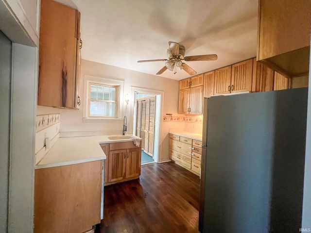 1321 E Jackson Boulevard, Elkhart, IN 46516