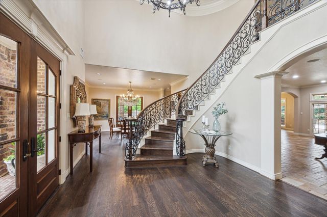 1002 Cowards Creek Court, Friendswood, TX 77546