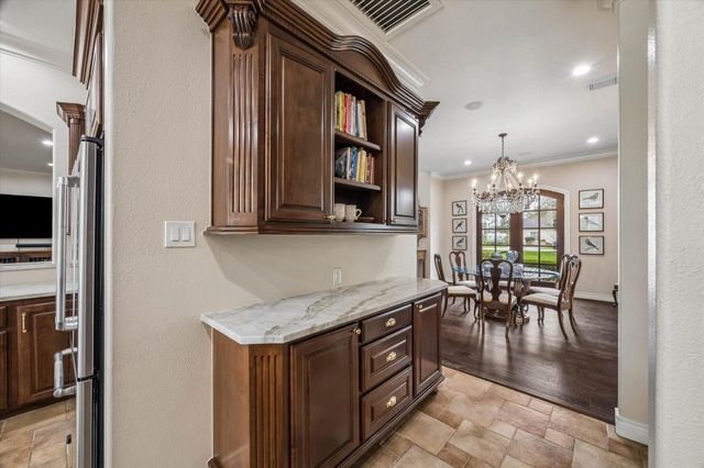 1002 Cowards Creek Court, Friendswood, TX 77546