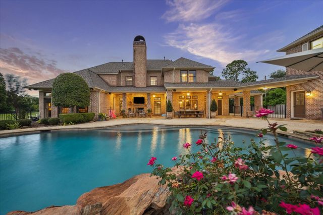 1002 Cowards Creek Court, Friendswood, TX 77546