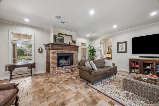 1002 Cowards Creek Court, Friendswood, TX 77546