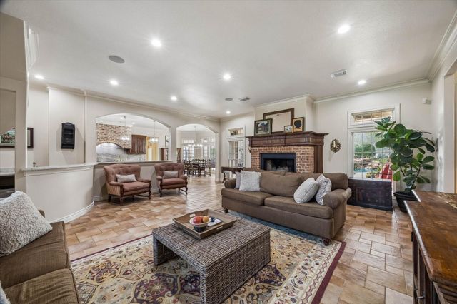 1002 Cowards Creek Court, Friendswood, TX 77546