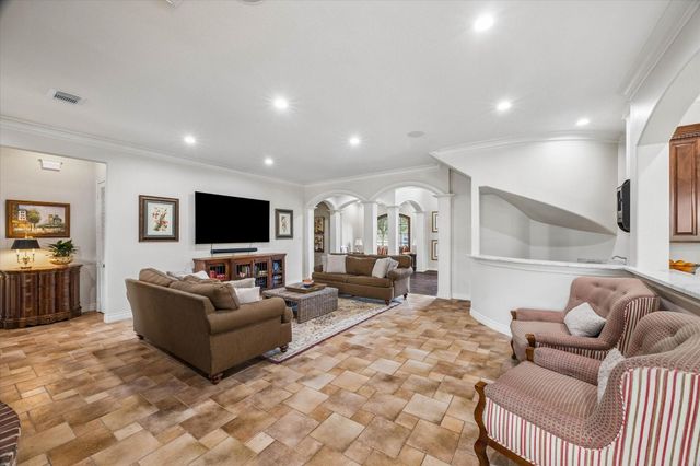 1002 Cowards Creek Court, Friendswood, TX 77546