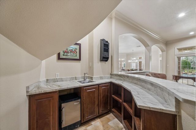 1002 Cowards Creek Court, Friendswood, TX 77546