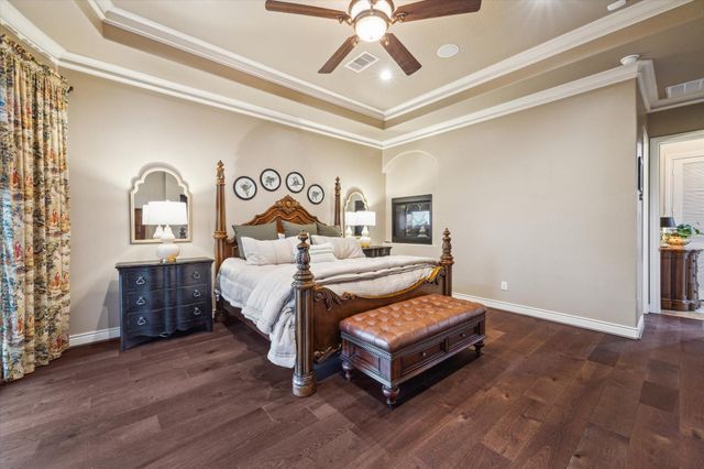 1002 Cowards Creek Court, Friendswood, TX 77546