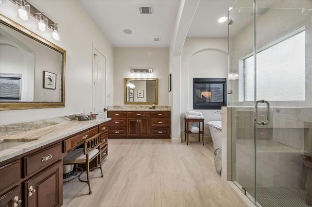 1002 Cowards Creek Court, Friendswood, TX 77546