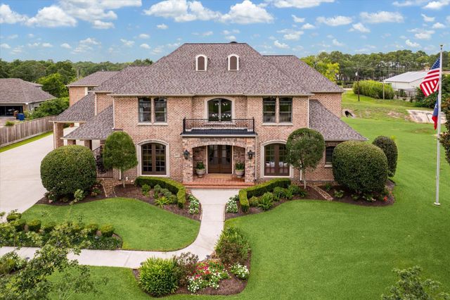 1002 Cowards Creek Court, Friendswood, TX 77546
