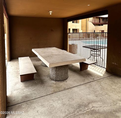 1810 E Blacklidge Dr Apt 308, Tucson, AZ 85719