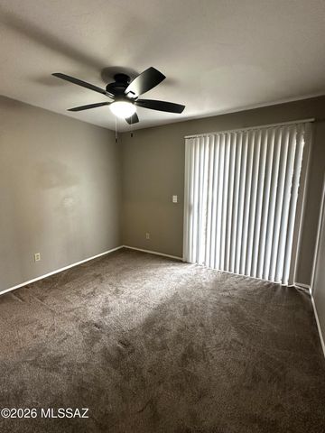 1810 E Blacklidge Dr Apt 308, Tucson, AZ 85719