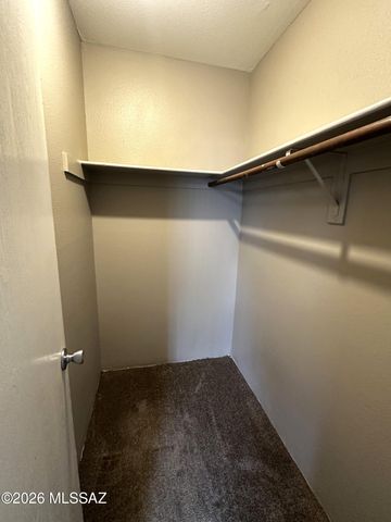 1810 E Blacklidge Dr Apt 308, Tucson, AZ 85719