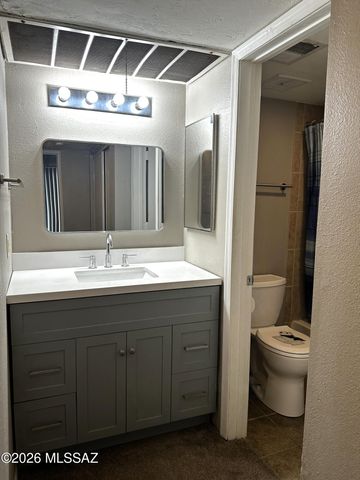 1810 E Blacklidge Dr Apt 308, Tucson, AZ 85719