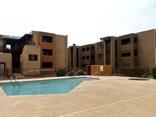 1810 E Blacklidge Dr Apt 308, Tucson, AZ 85719
