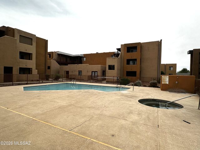1810 E Blacklidge Dr Apt 308, Tucson, AZ 85719