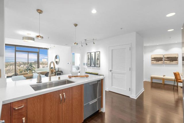 38 N Almaden Boulevard 1413, San Jose, CA 95110