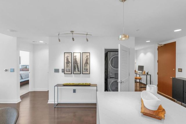 38 N Almaden Boulevard 1413, San Jose, CA 95110