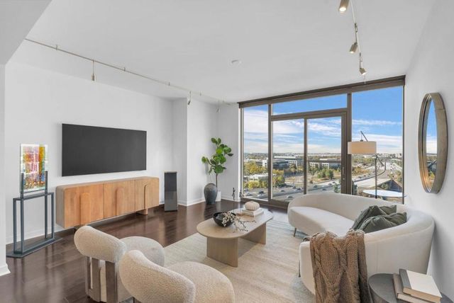 38 N Almaden Boulevard 1413, San Jose, CA 95110