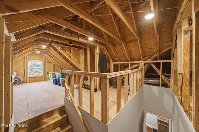 7122 Volunteer Ridge Lane, Knoxville, TN 37918