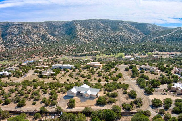 1 W Cielo Azul Court, Placitas, NM 87043