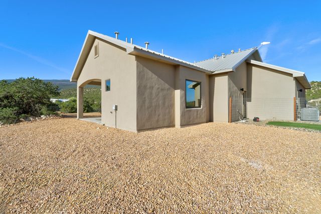 1 W Cielo Azul Court, Placitas, NM 87043