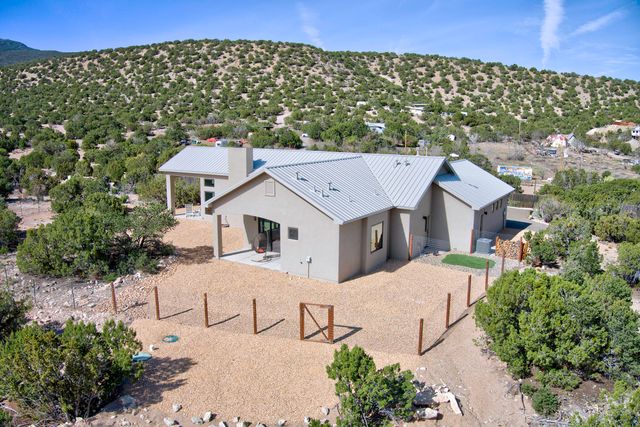 1 W Cielo Azul Court, Placitas, NM 87043