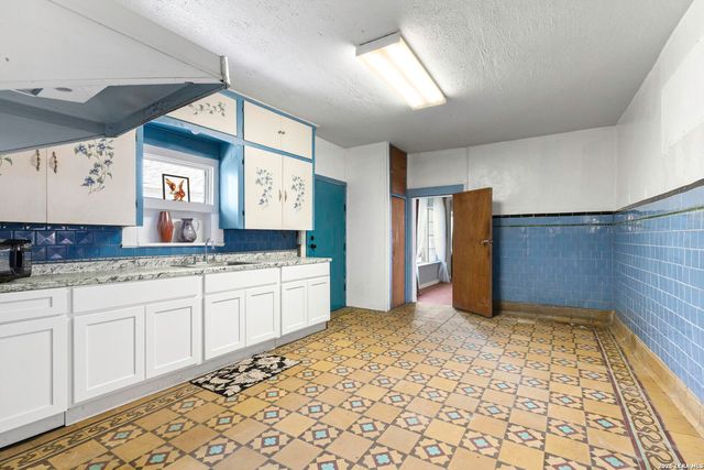 926 S Laredo, San Antonio, TX 78204