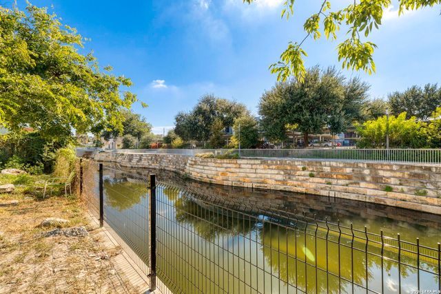 926 S Laredo, San Antonio, TX 78204