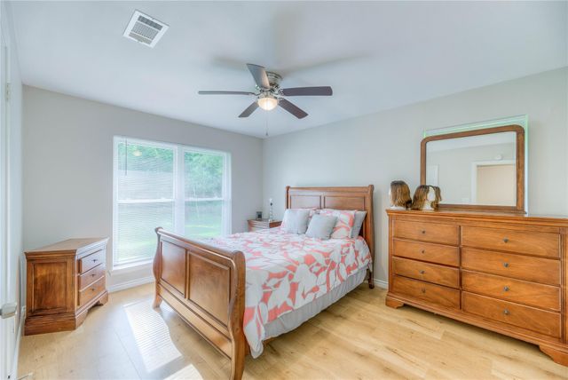 814 N Willis Avenue, Livingston, TX 77351