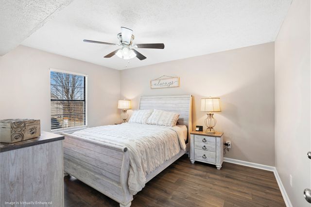 333 Deerpoint Dr, Hendersonville, TN 37075