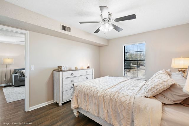 333 Deerpoint Dr, Hendersonville, TN 37075