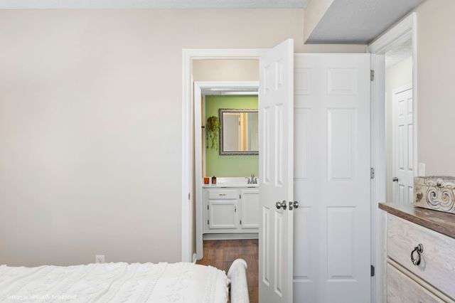 333 Deerpoint Dr, Hendersonville, TN 37075